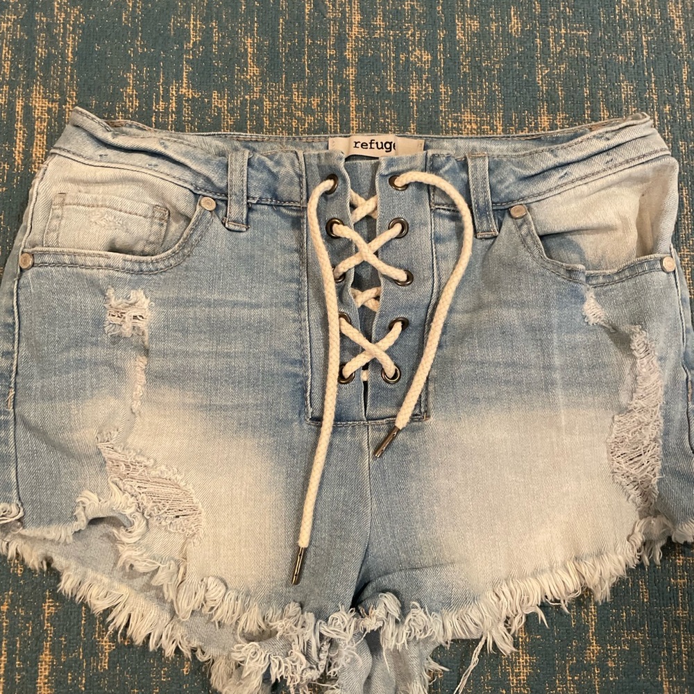 Midrise tie up shorts 🌸 5 for 20 🌸